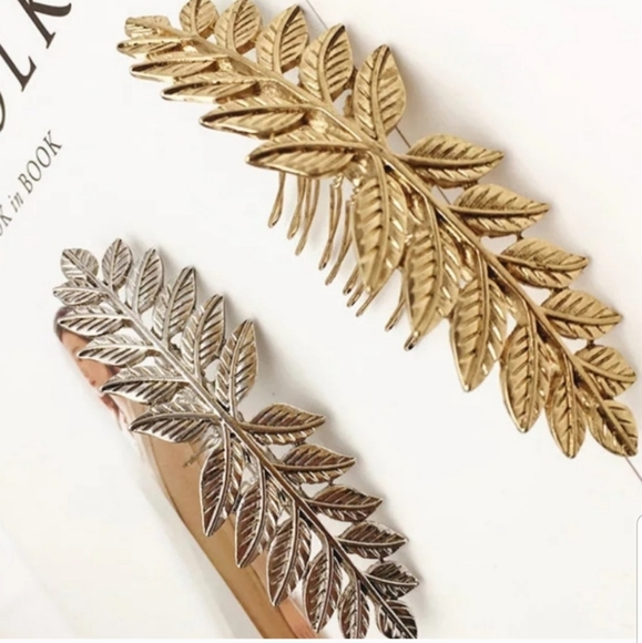 *Renata* Gold Comb Hair Clip - Picture 5 of 6